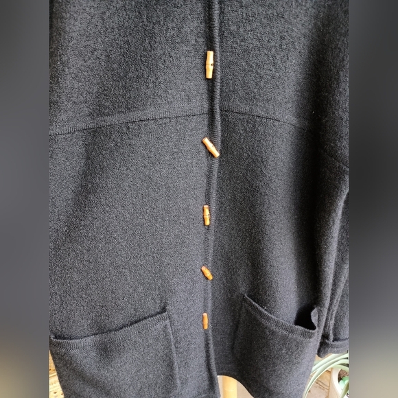 Lord & Taylor Black Hooded 100% Wool Sweater/Jacket with Wooden Buttons_Large - Picture 4 of 6